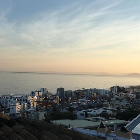 Villa Del Mar - "Luxurious En-Suite Bedroom With Lounge And Stunning Sea View Balcony In Bantry Bay" كيب تاون المظهر الخارجي الصورة
