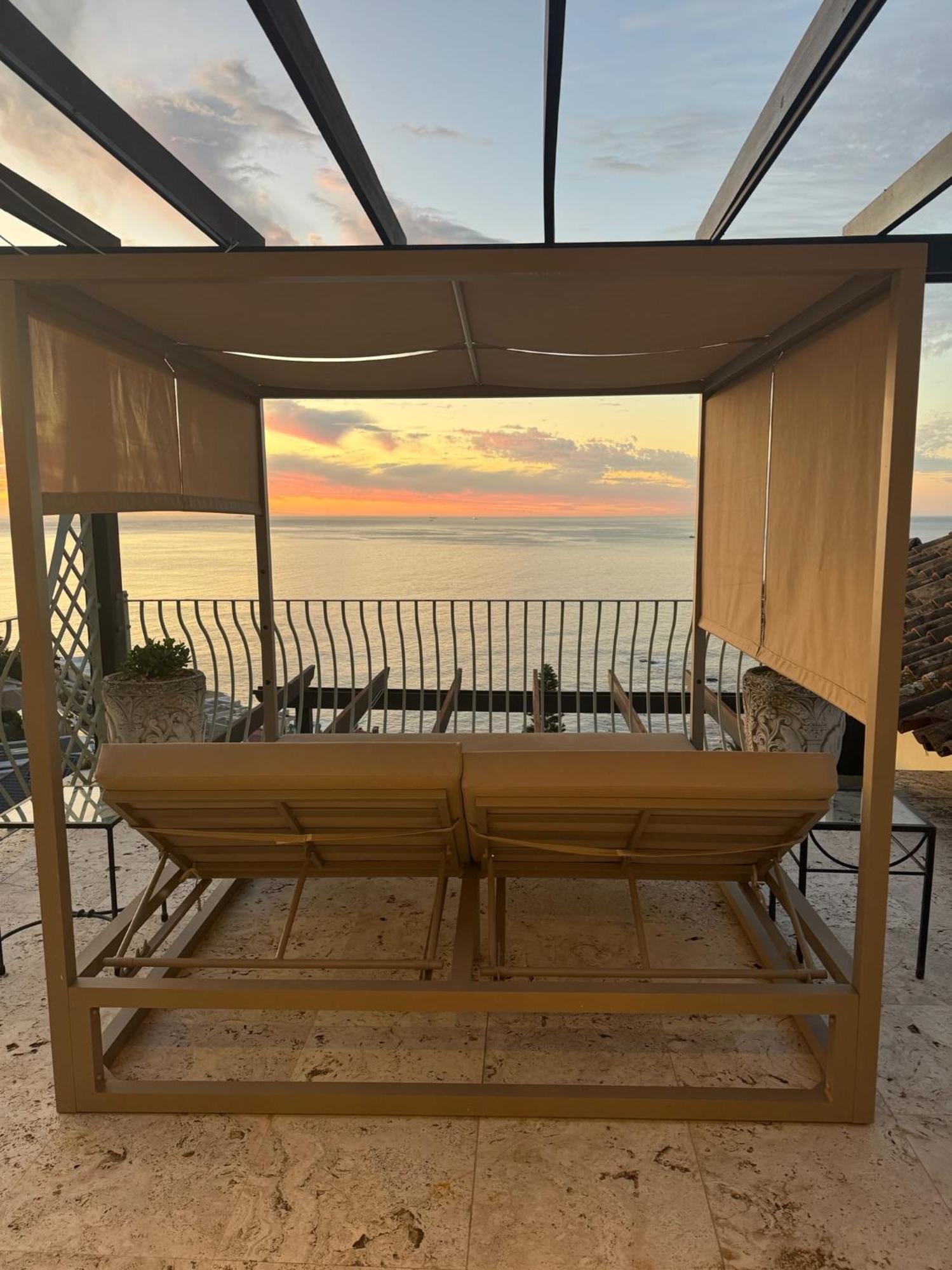 Villa Del Mar - "Luxurious En-Suite Bedroom With Lounge And Stunning Sea View Balcony In Bantry Bay" كيب تاون المظهر الخارجي الصورة