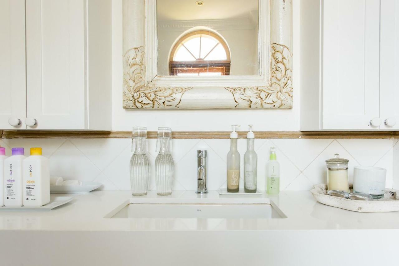 Villa Del Mar - "Luxurious En-Suite Bedroom With Lounge And Stunning Sea View Balcony In Bantry Bay" كيب تاون المظهر الخارجي الصورة